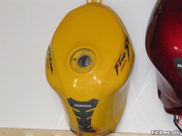 VTR 1000 F - Image 2