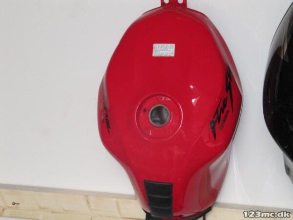 VTR 1000 F - Image 3