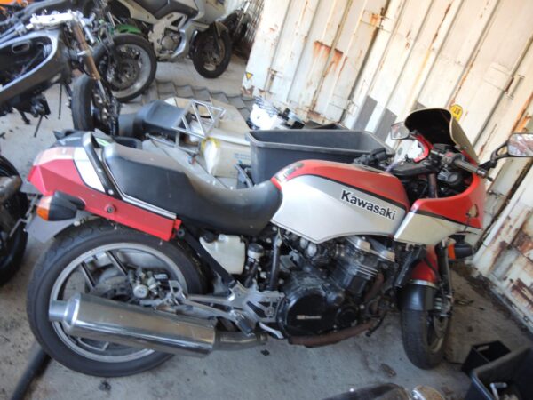 Kawasaki GPZ 900 R