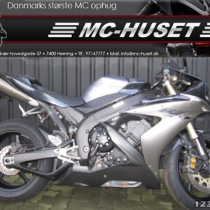 Yamaha YZF R1