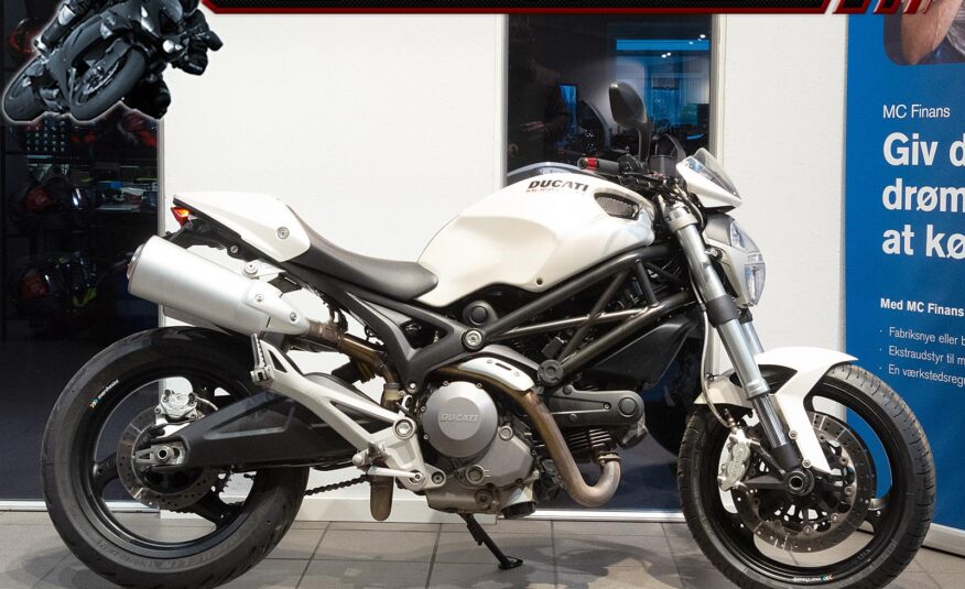 Ducati Monster 696
