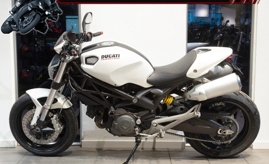 Ducati Monster 696