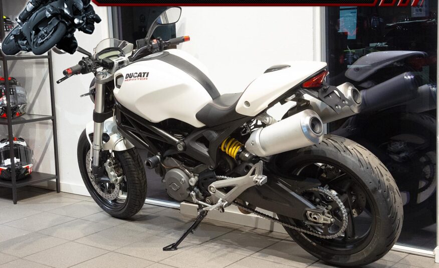 Ducati Monster 696