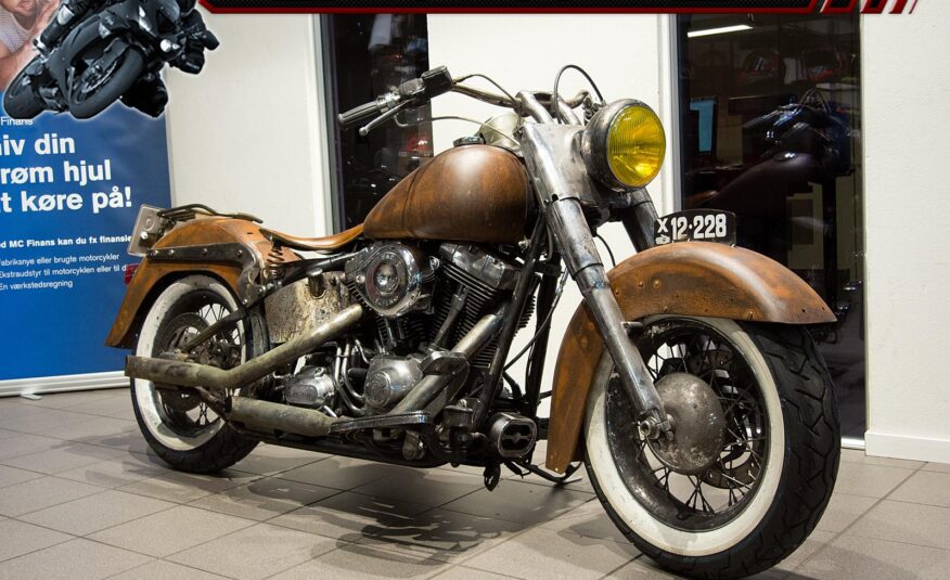 Harley-Davidson FLSTN Softail Deluxe
