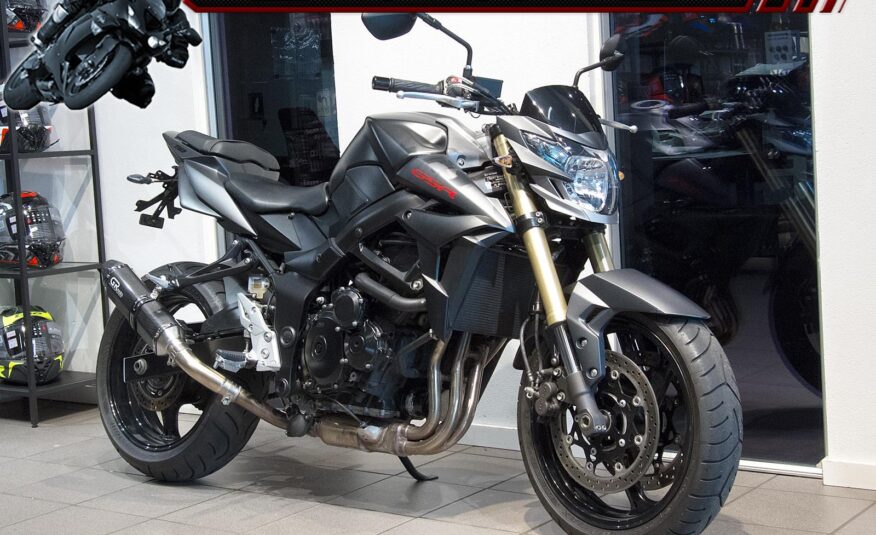 Suzuki GSR 750