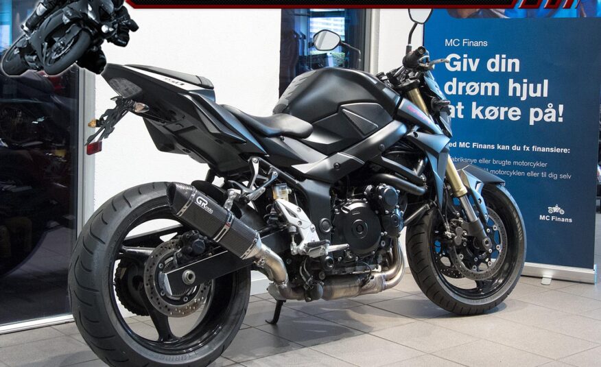 Suzuki GSR 750