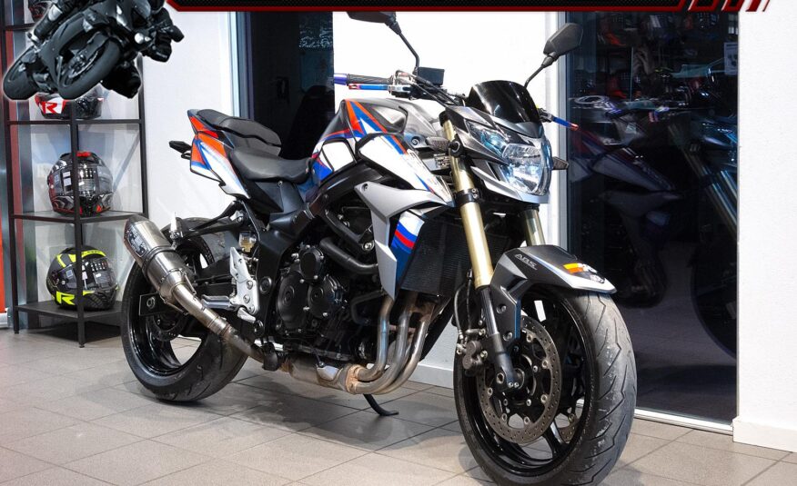 Suzuki GSR 750