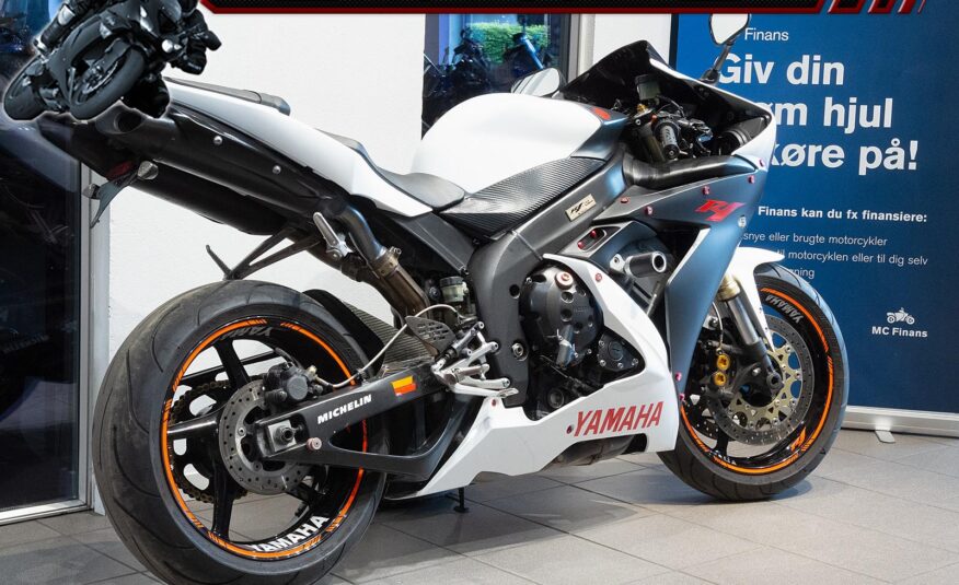 Yamaha YZF R1