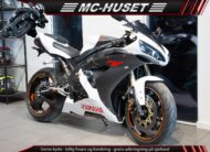 Yamaha YZF R1