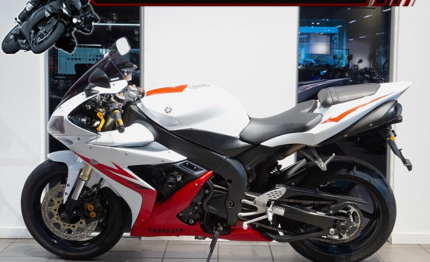 Yamaha YZF R1
