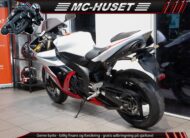 Yamaha YZF R1