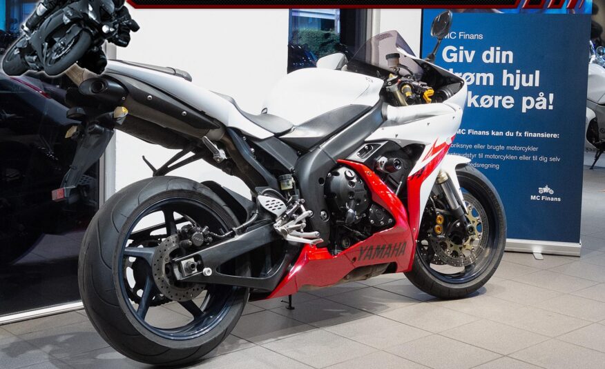 Yamaha YZF R1