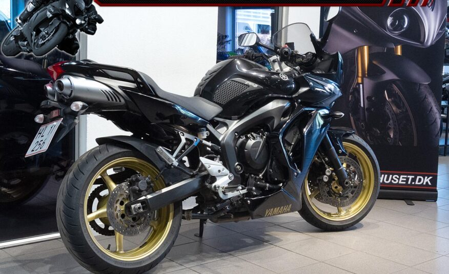 Yamaha FZ6