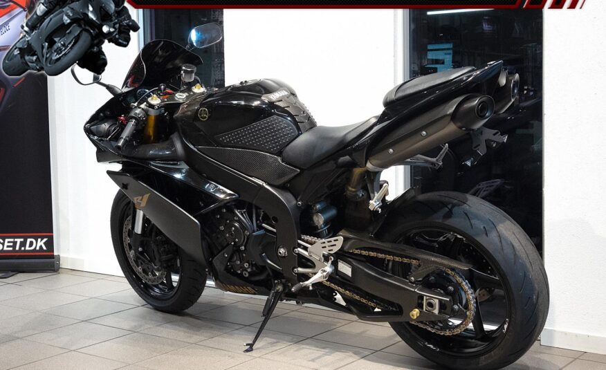 Yamaha YZF R1