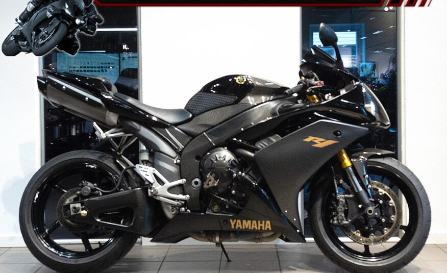 Yamaha YZF R1
