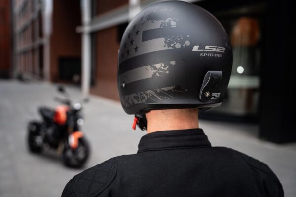 LS2 Spitfire Black Flag - Image 6