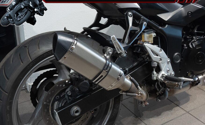 Suzuki GSR 750