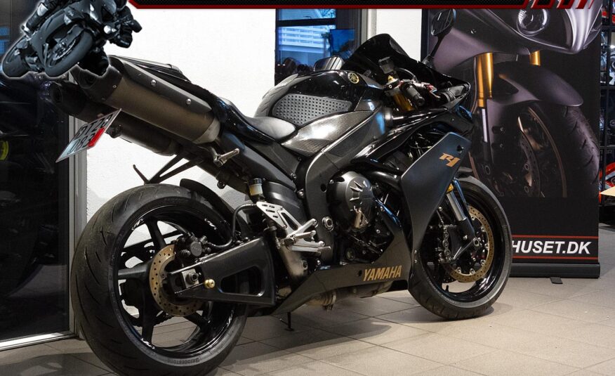 Yamaha YZF R1