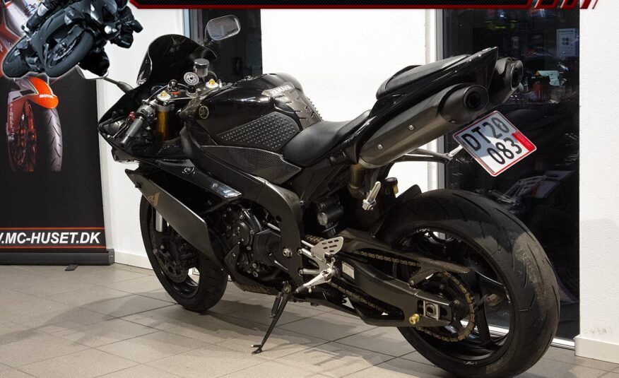 Yamaha YZF R1