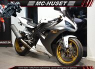 Yamaha YZF R1