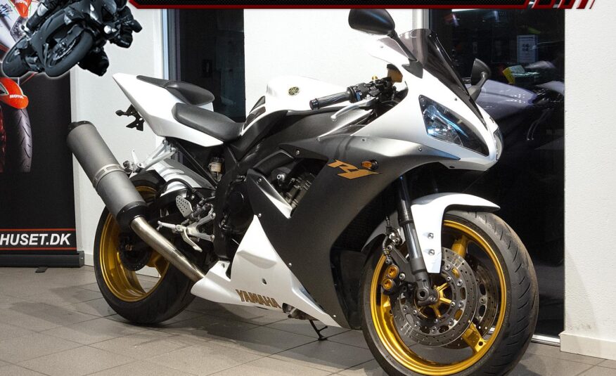 Yamaha YZF R1