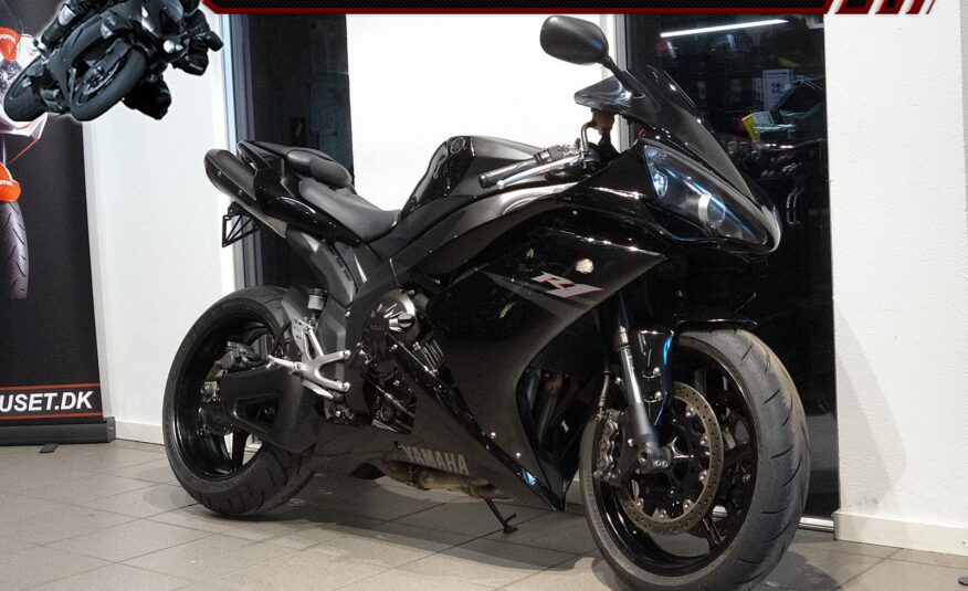 Yamaha YZF R1