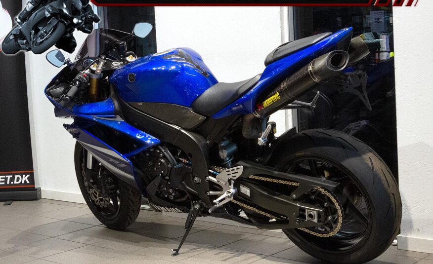 Yamaha YZF R1