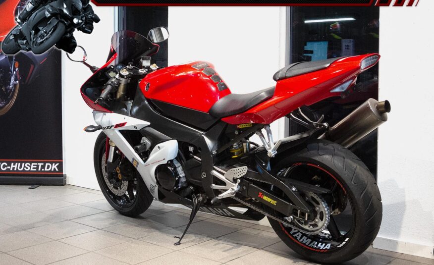 Yamaha YZF R1