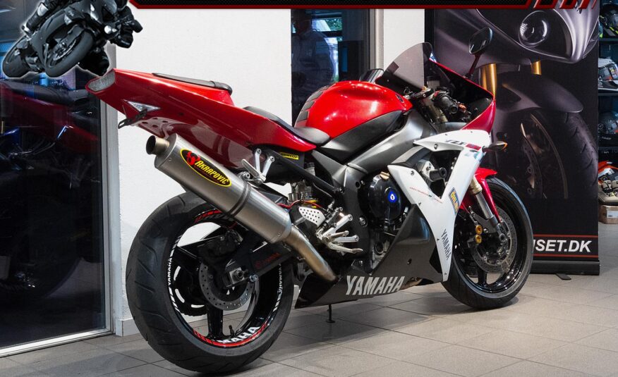 Yamaha YZF R1
