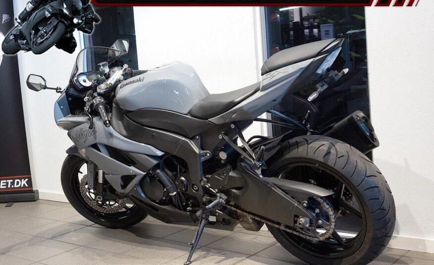 Kawasaki ZX6R