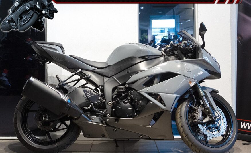 Kawasaki ZX6R