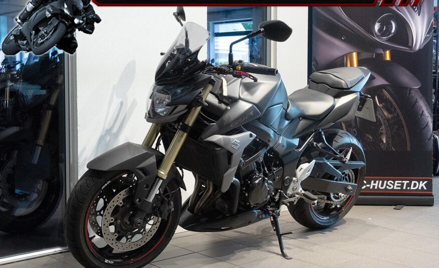 Suzuki GSR 750