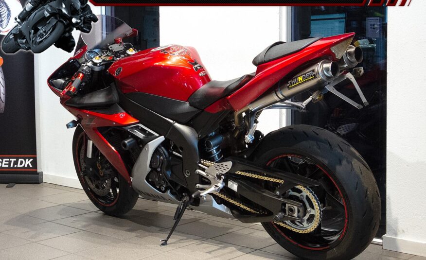 Yamaha YZF R1