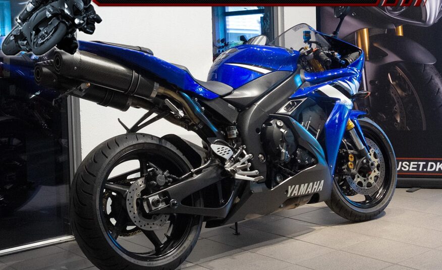 Yamaha YZF R1