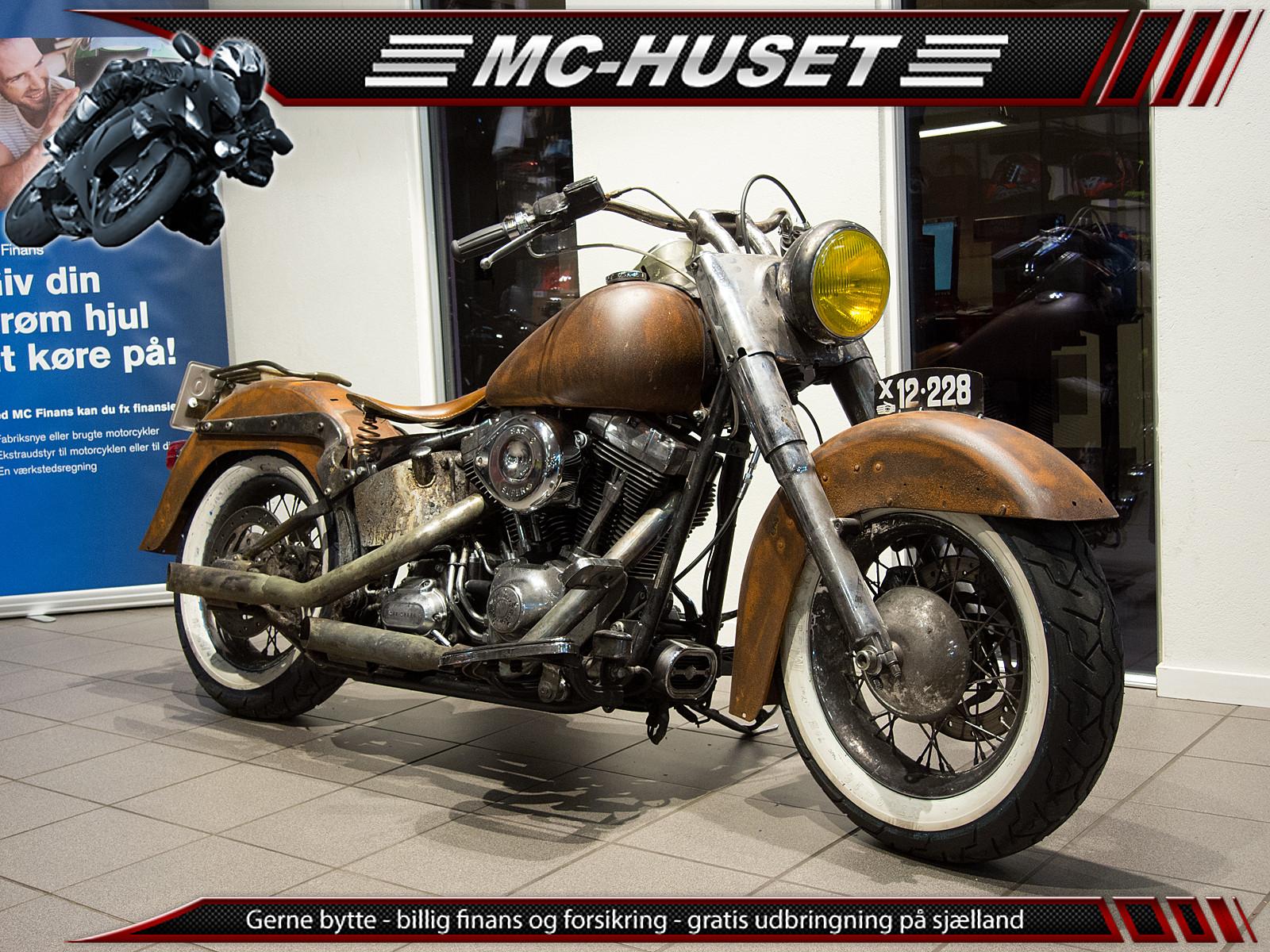 Harley-Davidson FLSTN Softail Deluxe