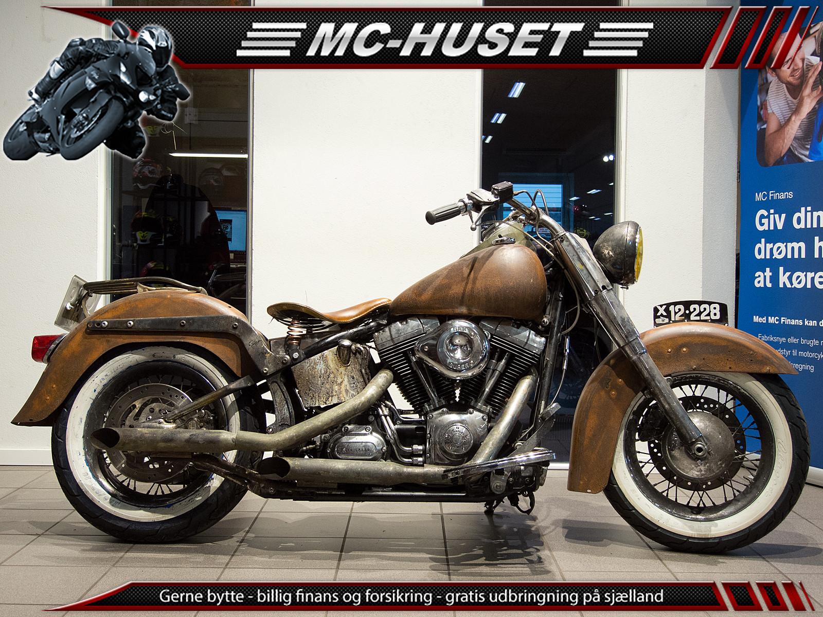 Harley-Davidson FLSTN Softail Deluxe