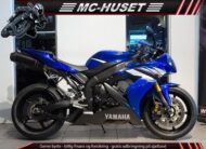 Yamaha YZF R1