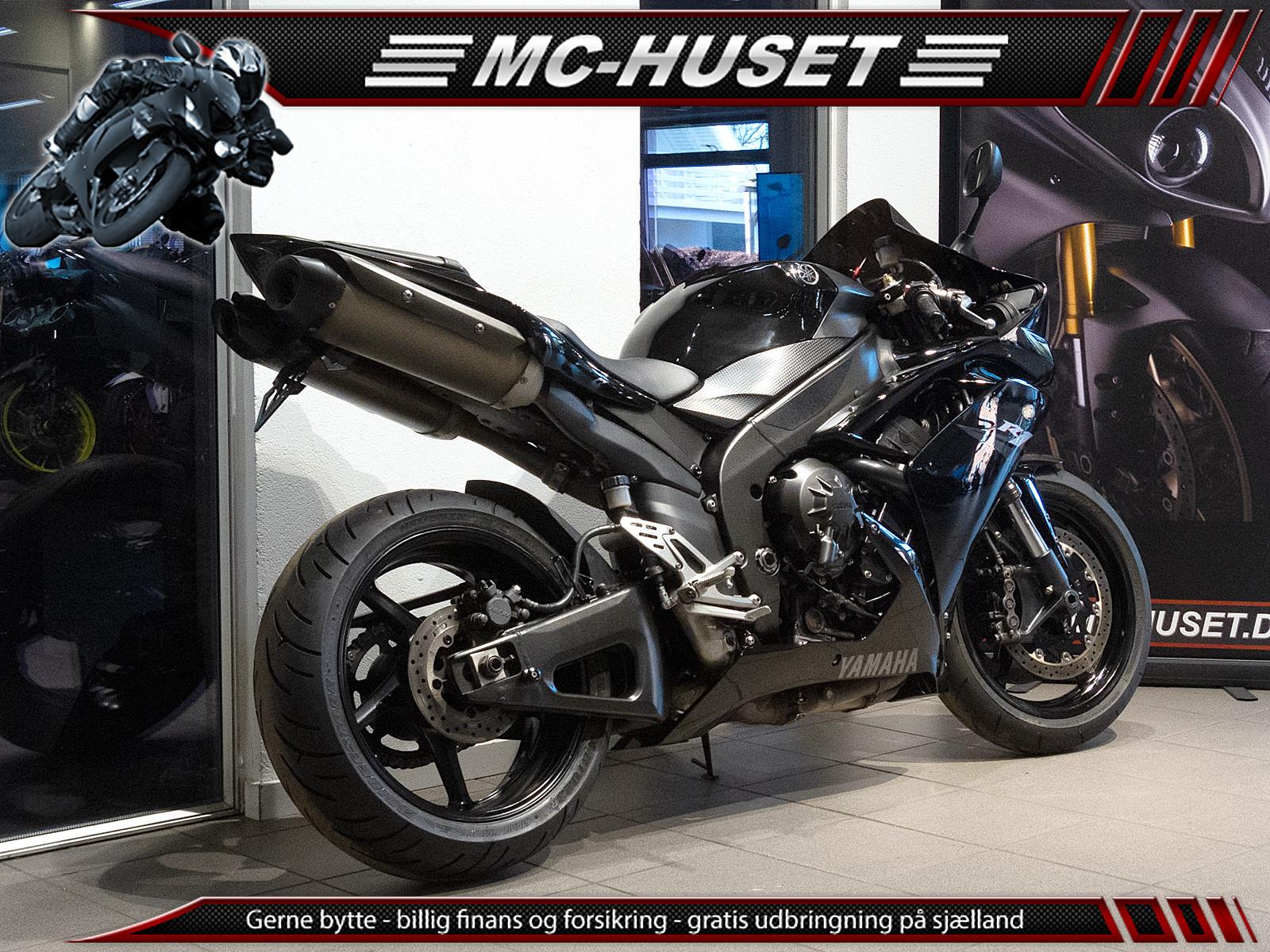 Yamaha YZF R1