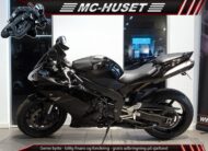 Yamaha YZF R1