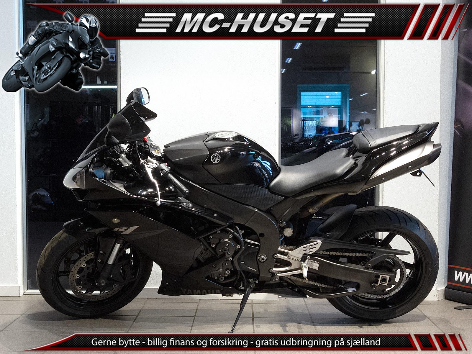 Yamaha YZF R1