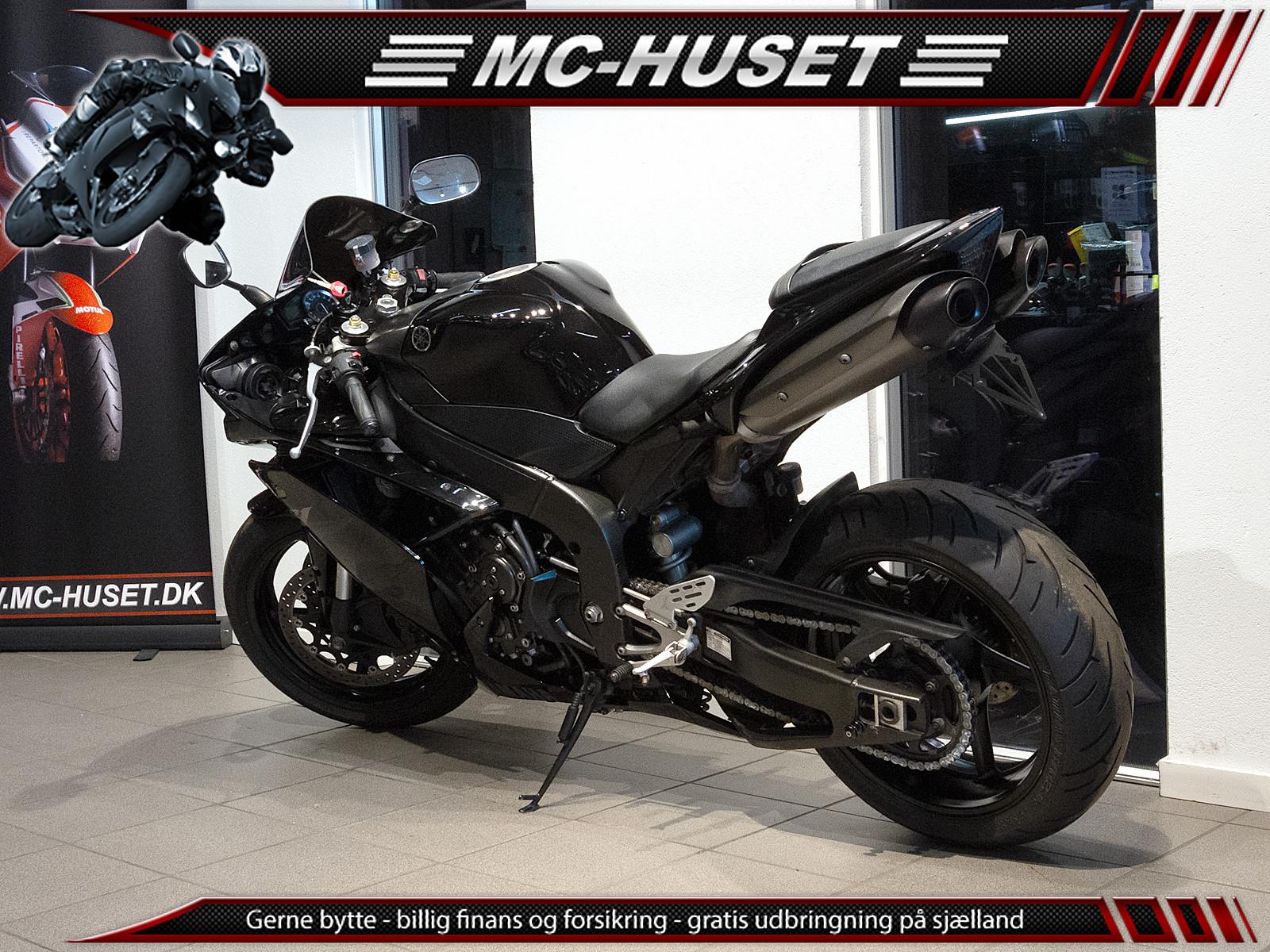 Yamaha YZF R1