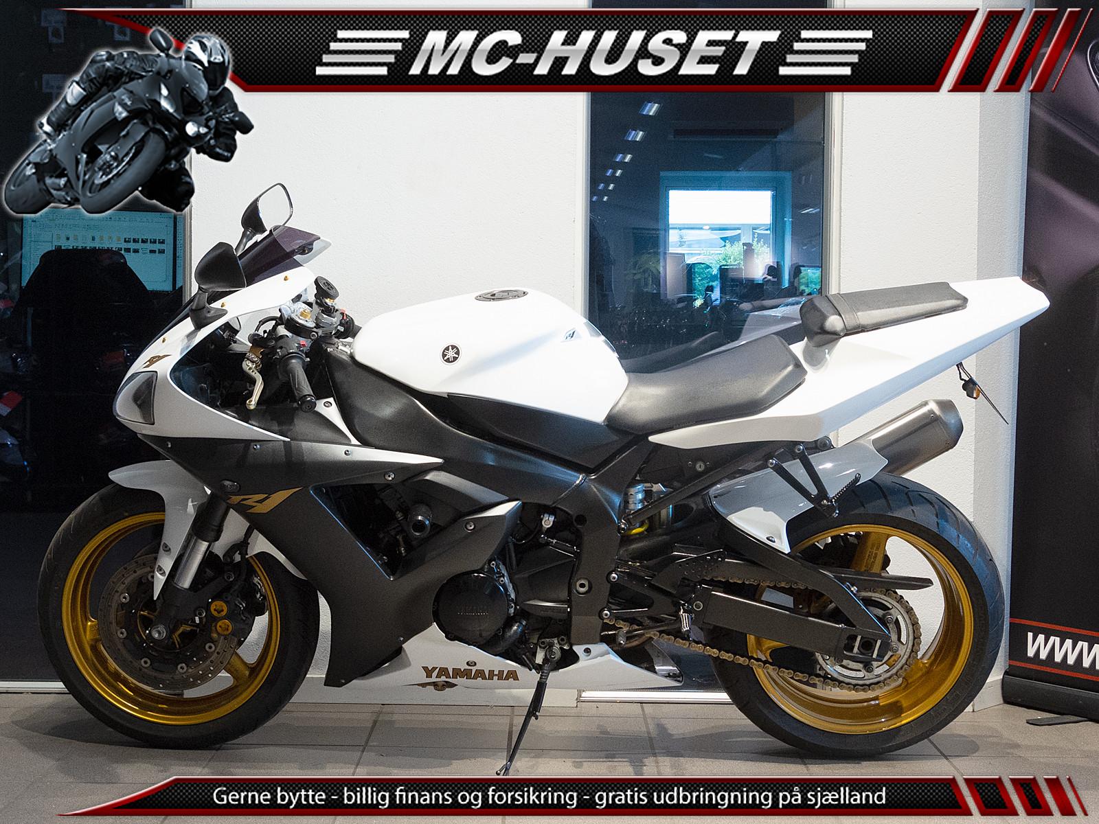 Yamaha YZF R1
