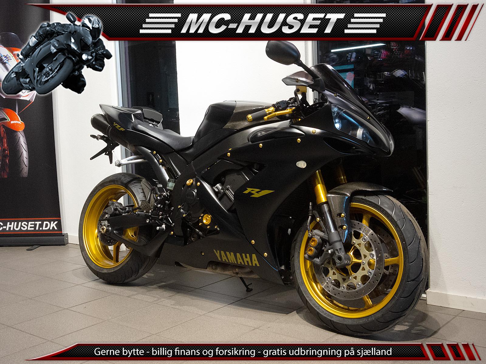 Yamaha YZF R1