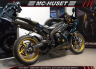 Yamaha YZF R1