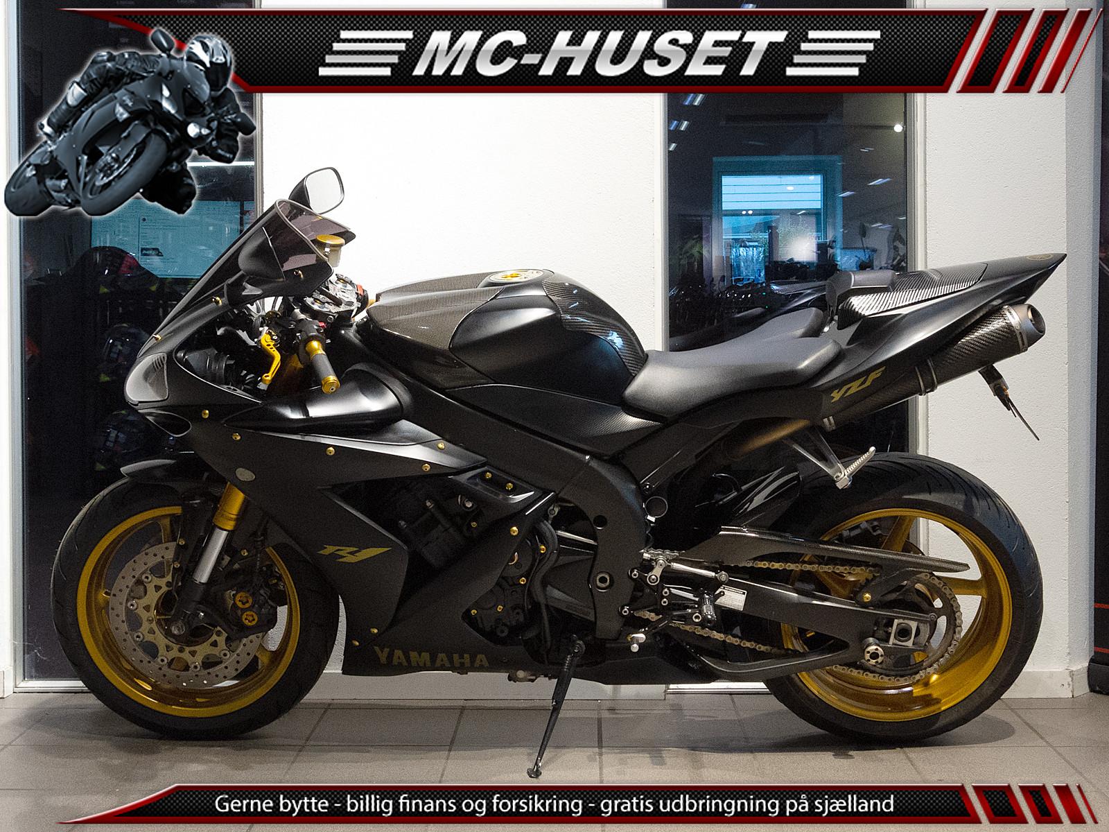 Yamaha YZF R1