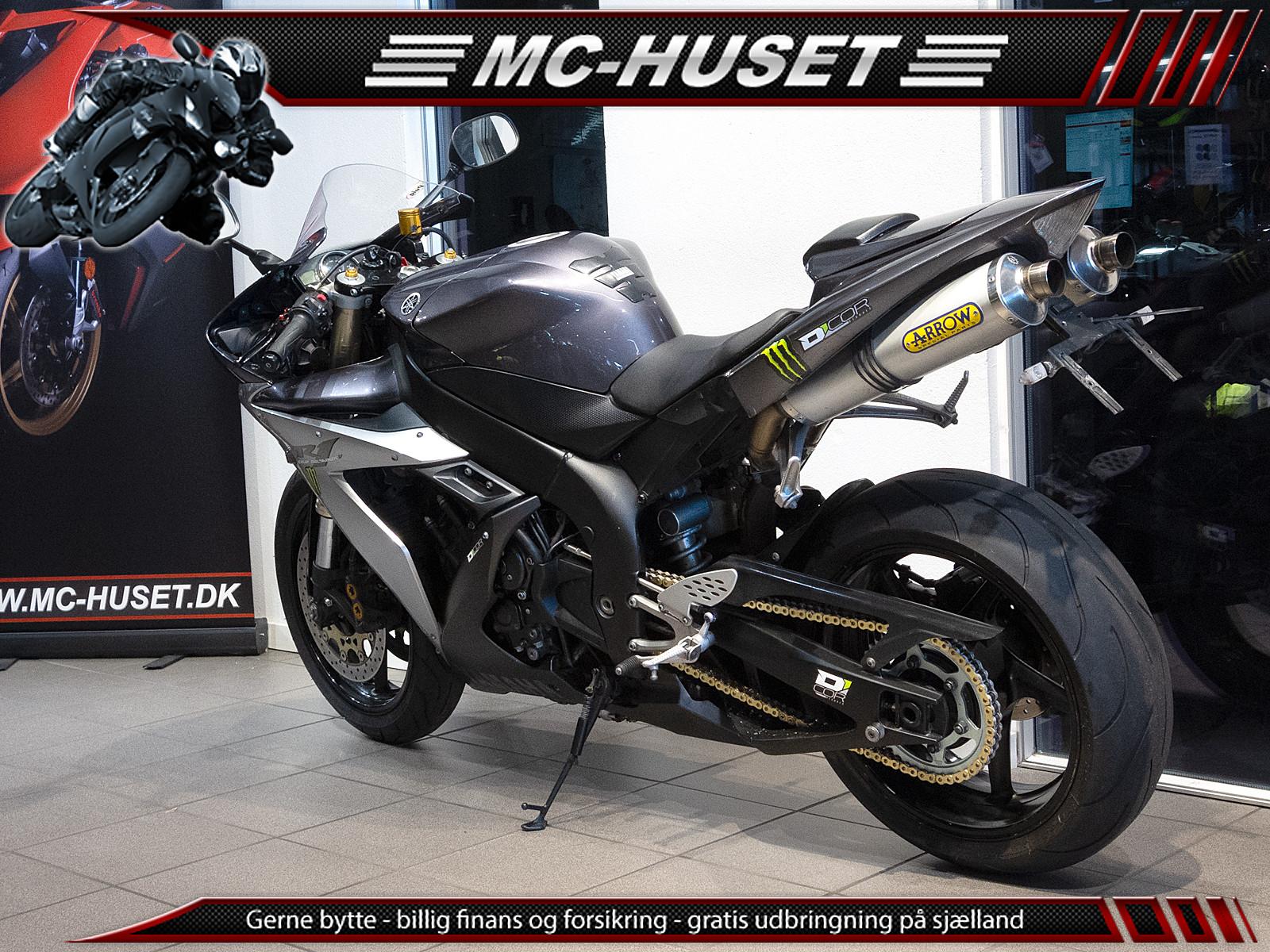 Yamaha YZF R1