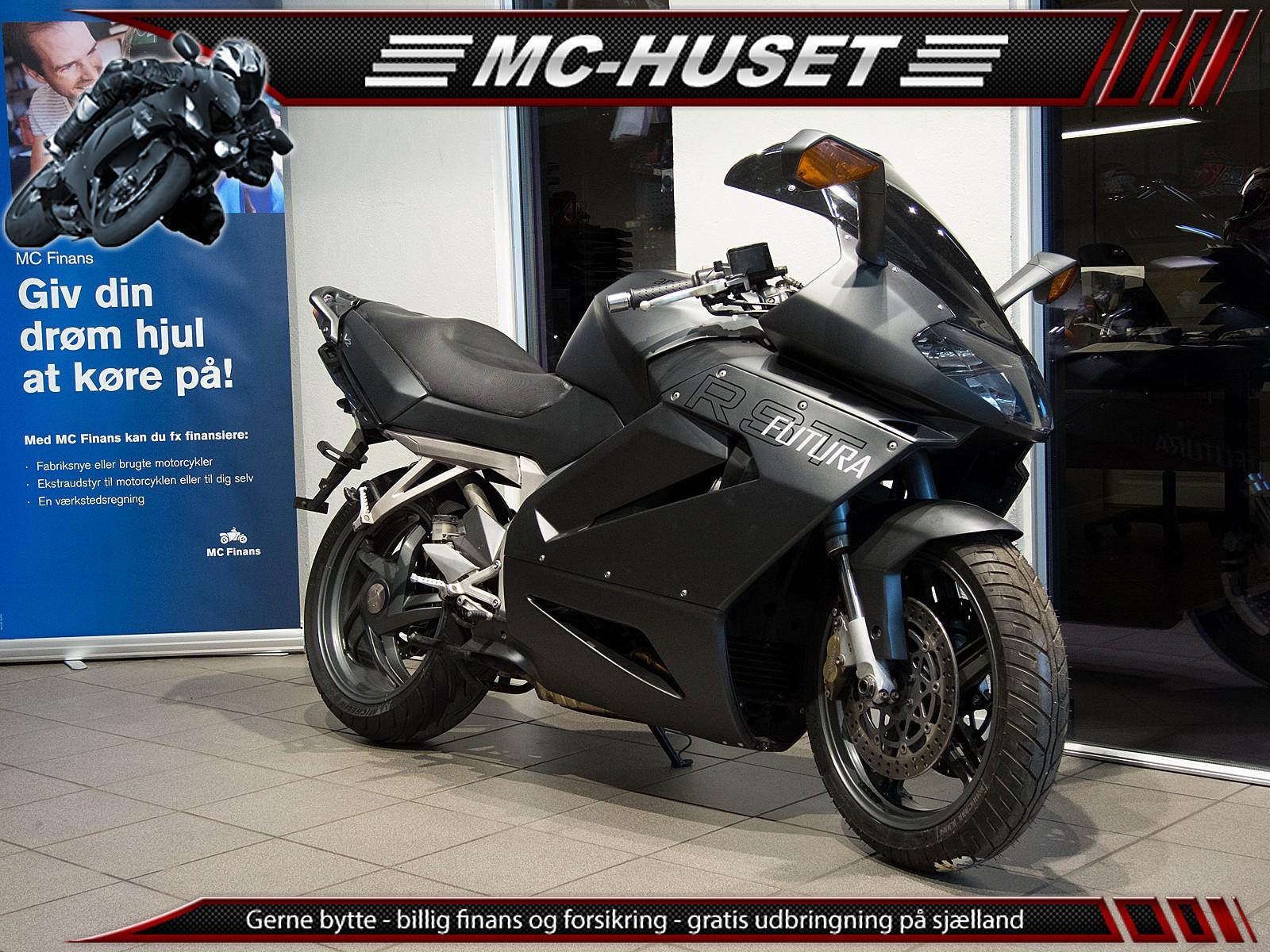 Aprilia RST 1000 Futura