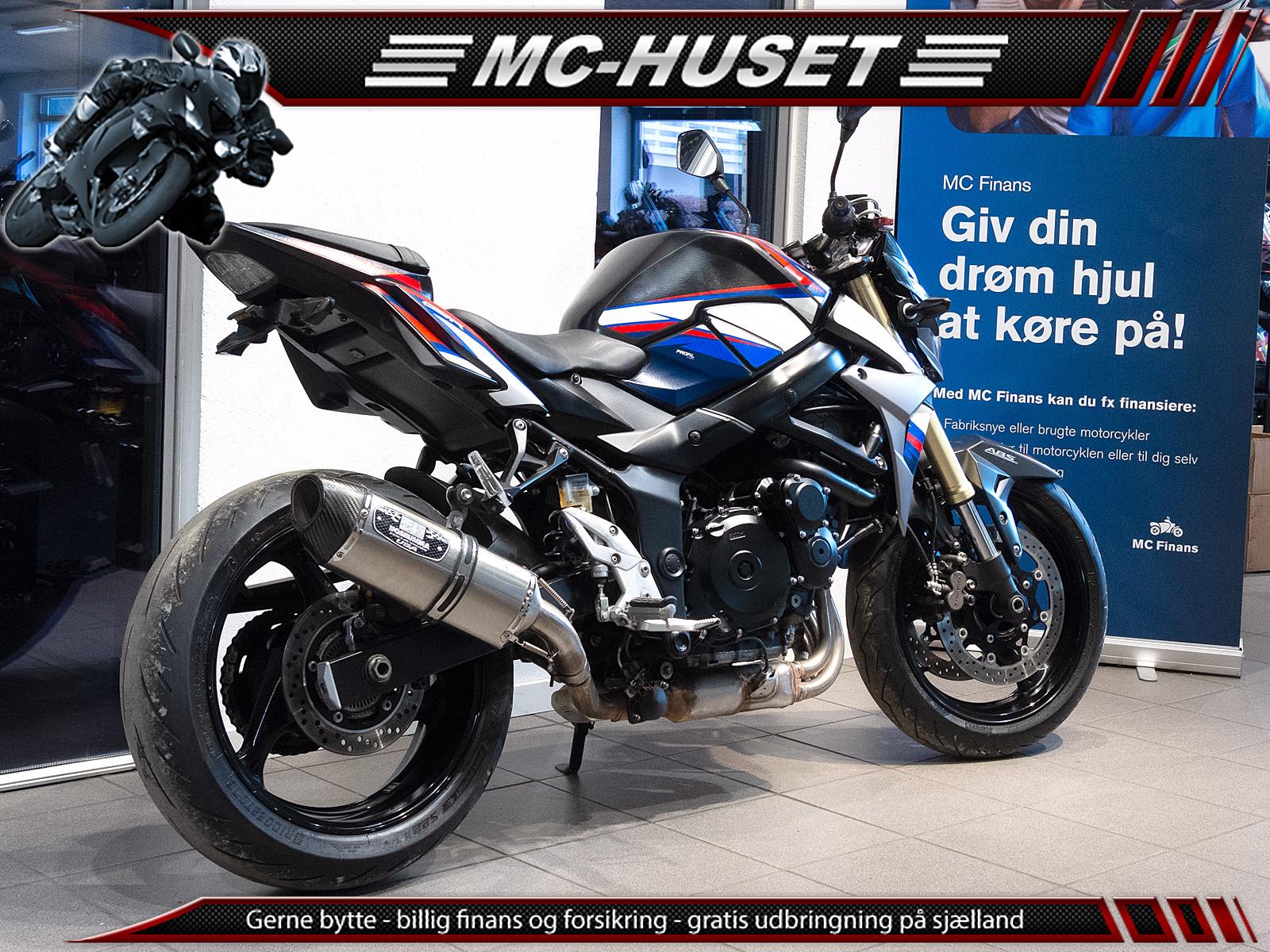Suzuki GSR 750