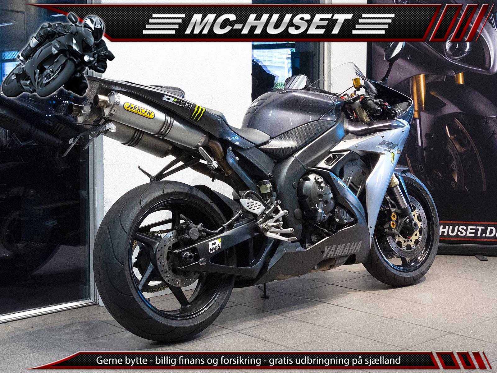 Yamaha YZF R1