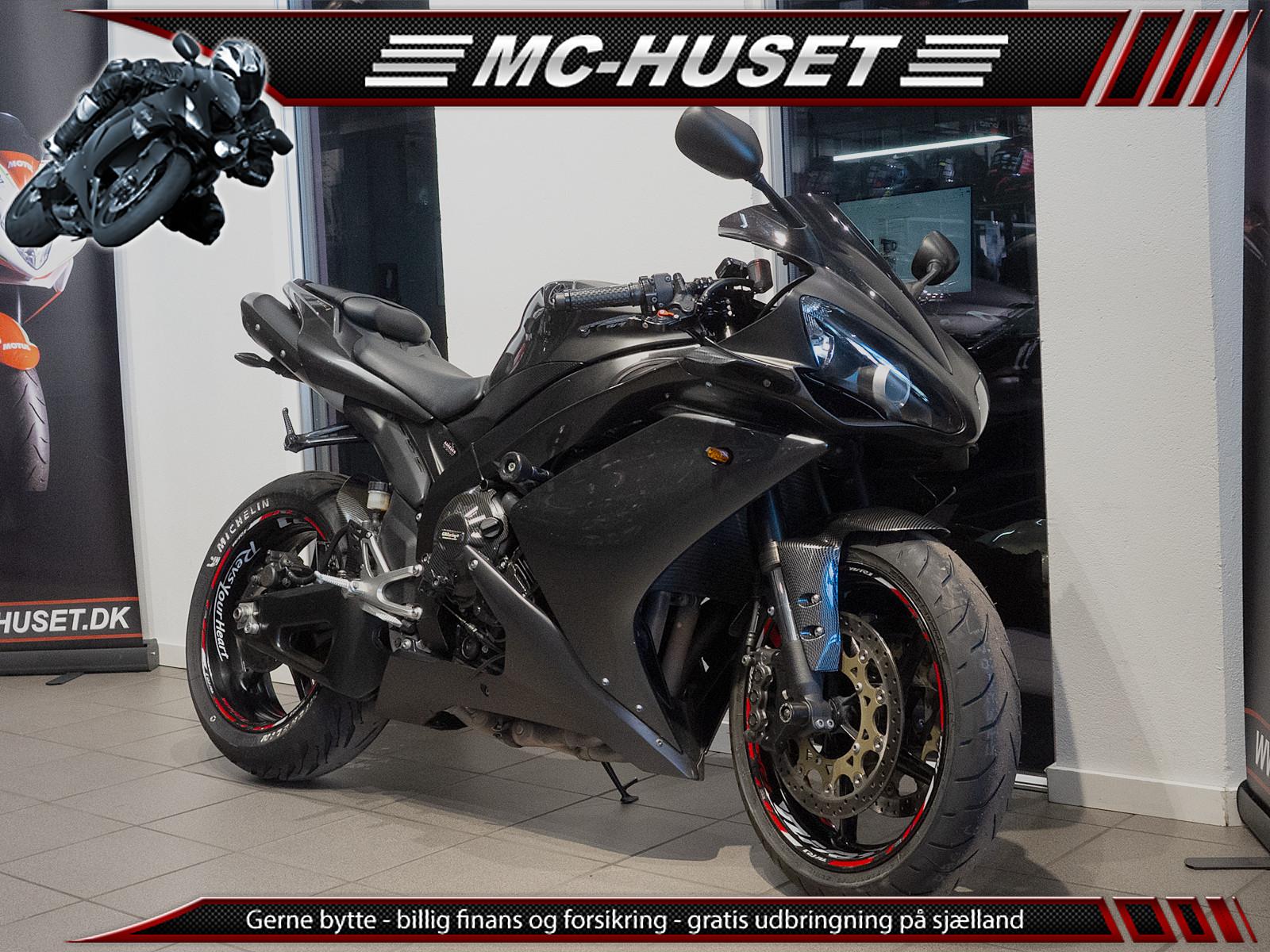 Yamaha YZF R1